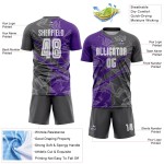 Benutzerdefinierte Graffiti Muster Stahl Grau-Lila Scratch Sublimation Fußball Uniform Jersey Benutzerdefinierte Graffiti Muster Stahl Grau-Lila Scratch Sublimation Fußball Uniform Jersey